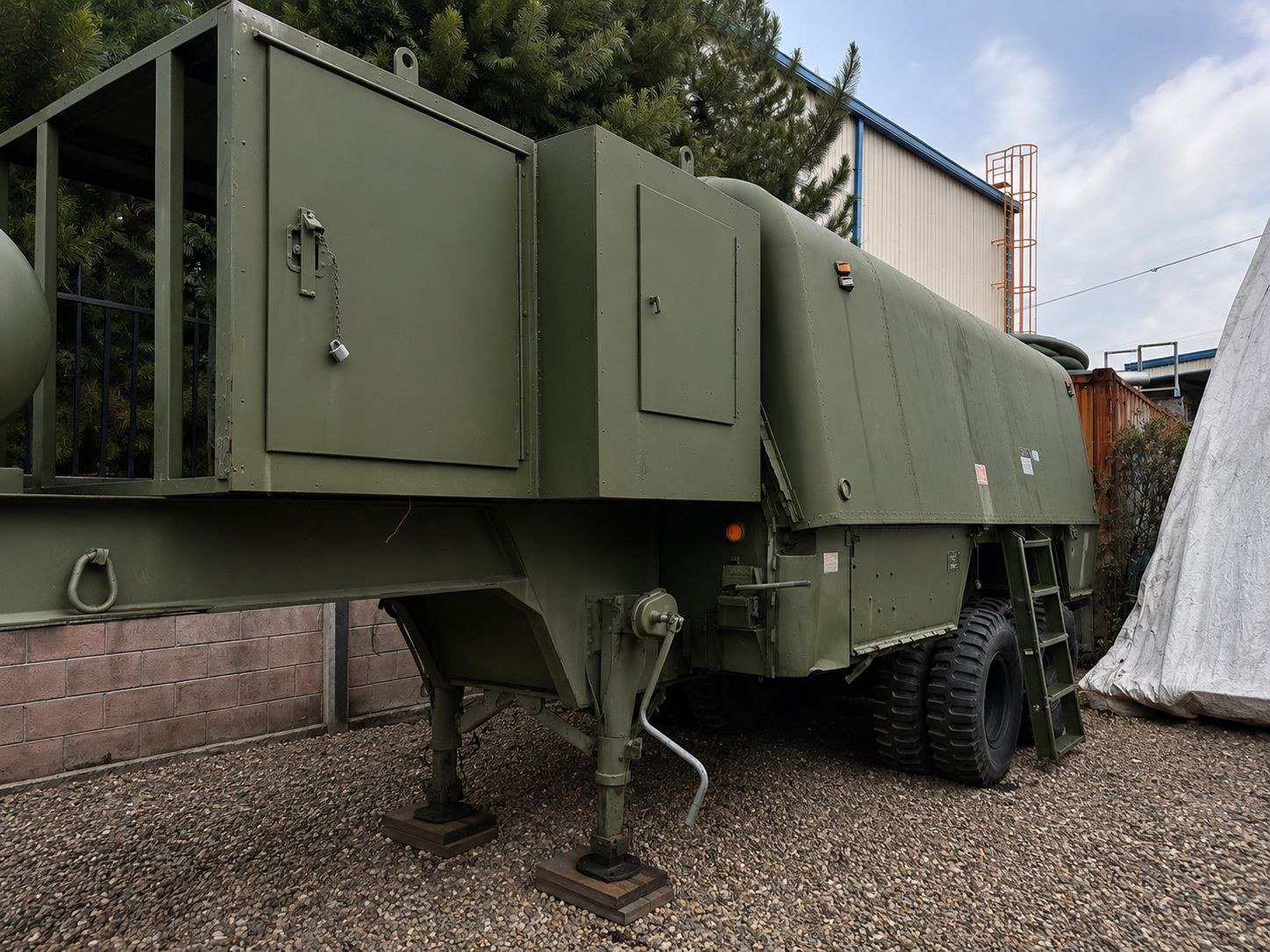 Remolque militar de Grupo GTC para apoyo logístico en campo